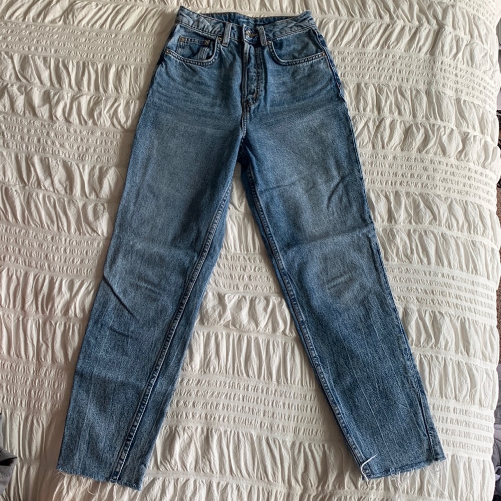 H&M DIVIDED | High-Waisted Jeans, Size: 0